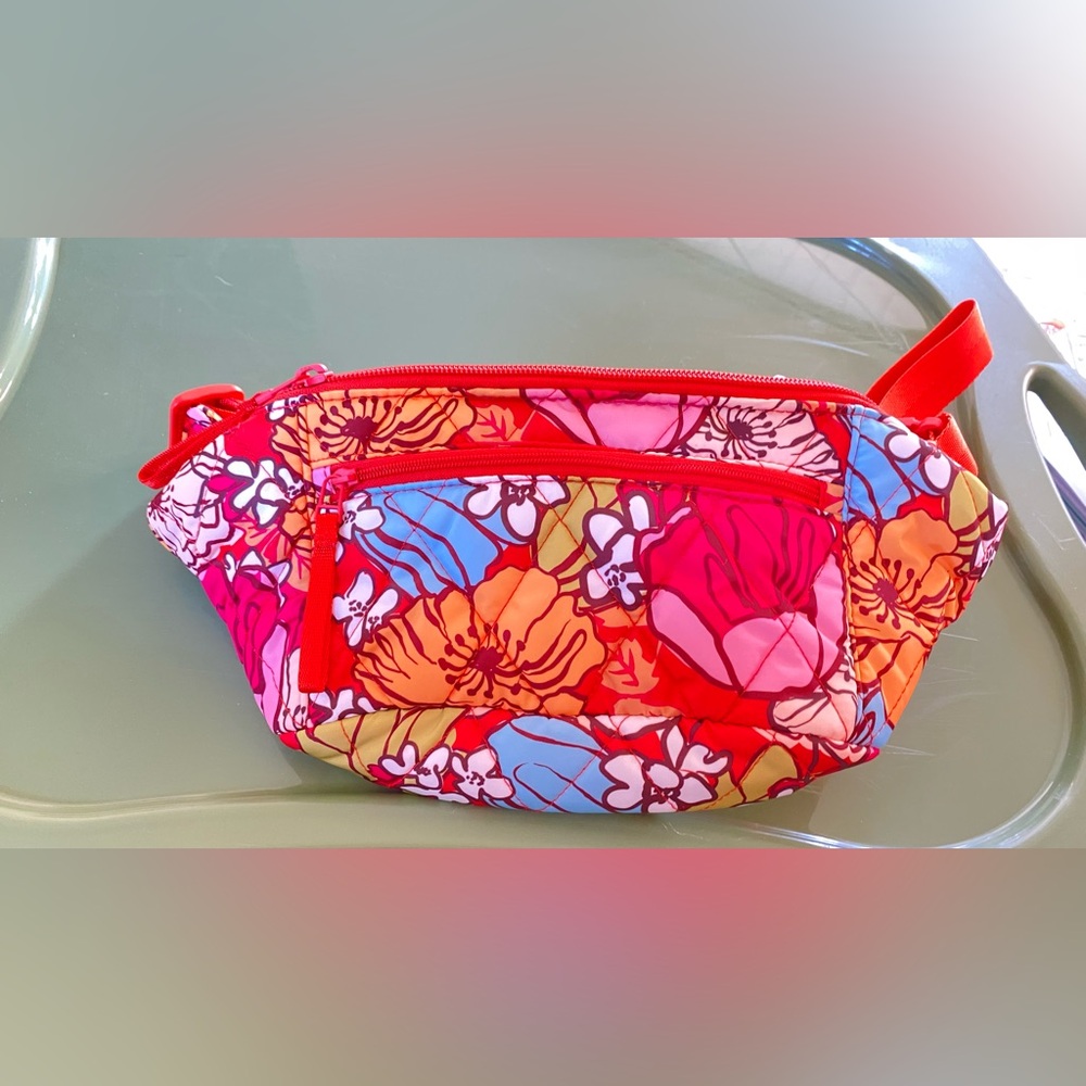 Vera Bradley Large Belt Bag Ultralight “Midday Garden” NWT COLOR!